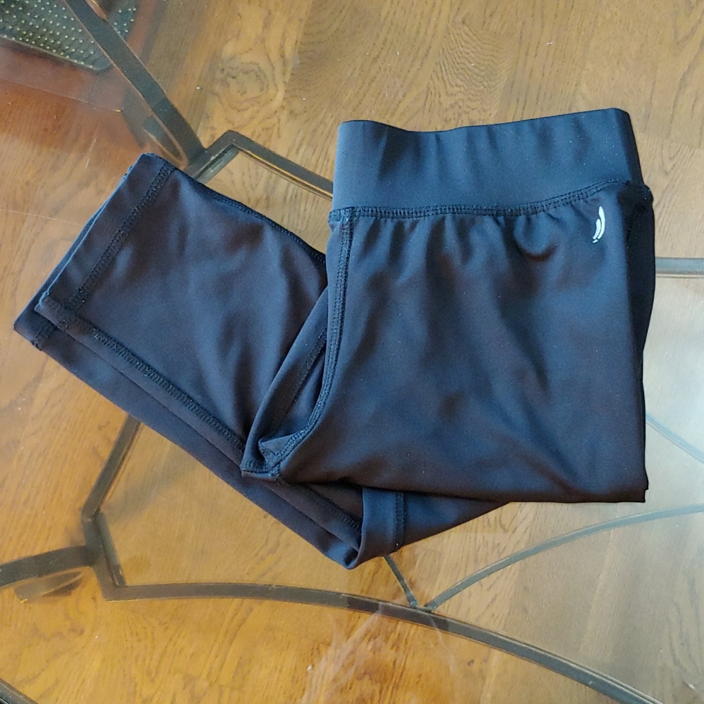 Bon Ton girls black leggings size medium